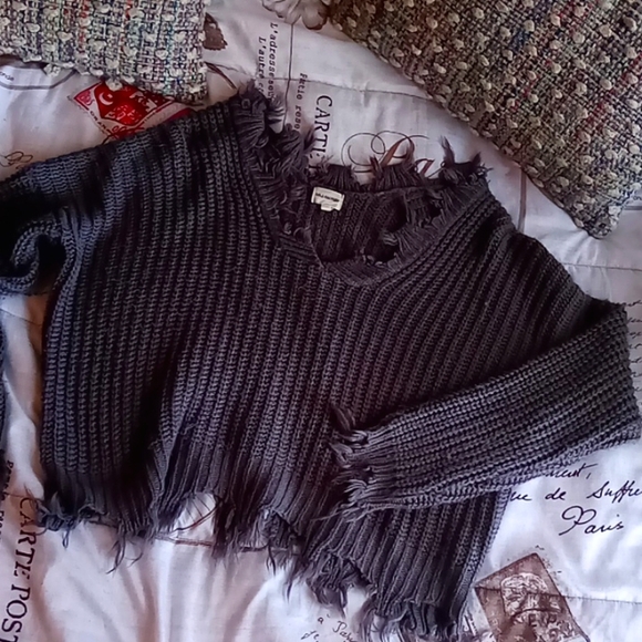 Sweater - Picture 1 of 1